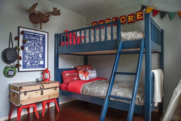 How to decorate a camp bunk bed