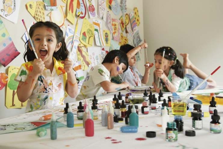 How summer camps help children in exploring their creativity